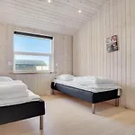 5 Bedroom Pet Friendly In