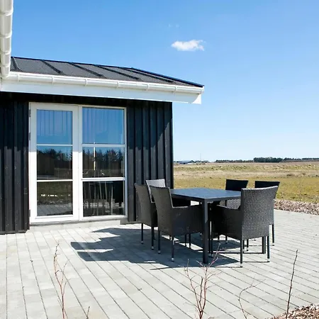 5 Bedroom Pet Friendly In *