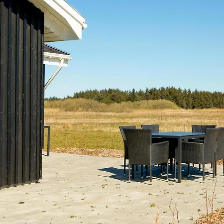 Holiday home 5 Bedroom Pet Friendly In Lokken
