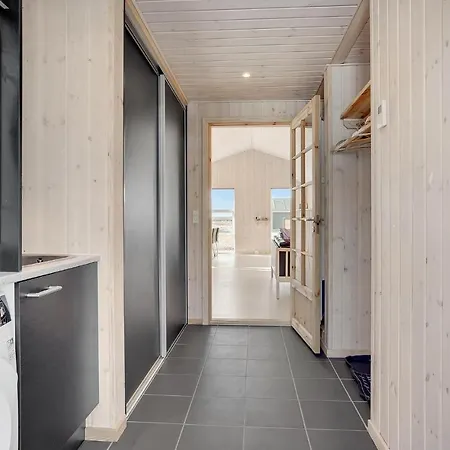 In With Sauna *