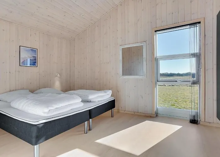 5 Bedroom Pet Friendly In